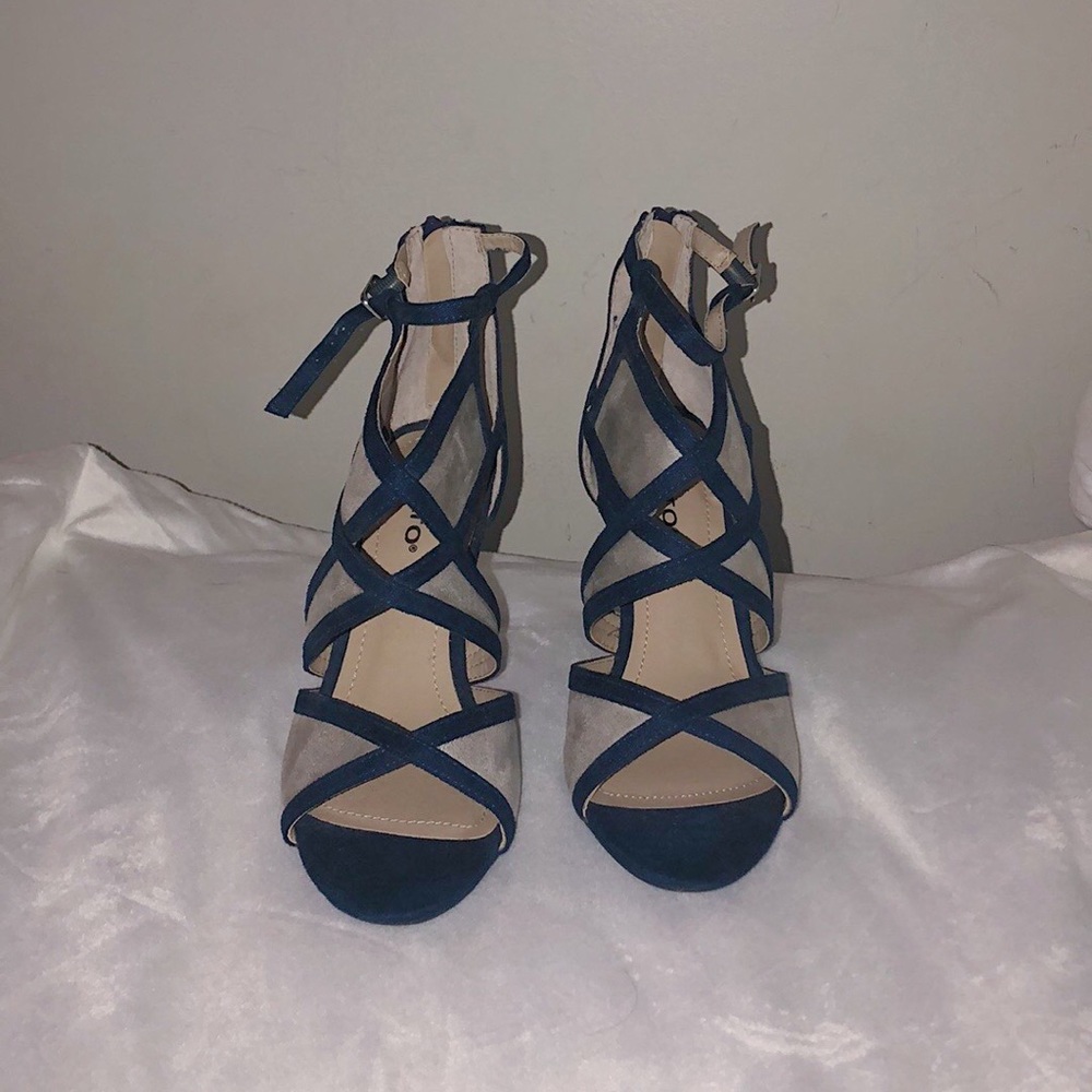 Navy blue heels